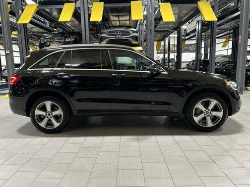 2022 Mercedes-Benz GLC 300 Base 4MATIC
