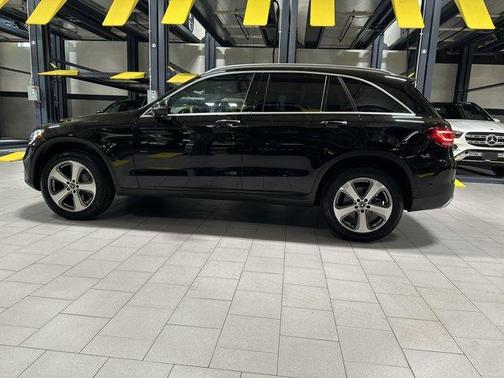 2022 Mercedes-Benz GLC 300 Base 4MATIC