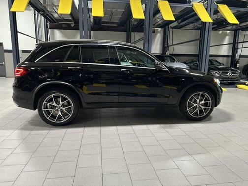 2022 Mercedes-Benz GLC 300 Base 4MATIC