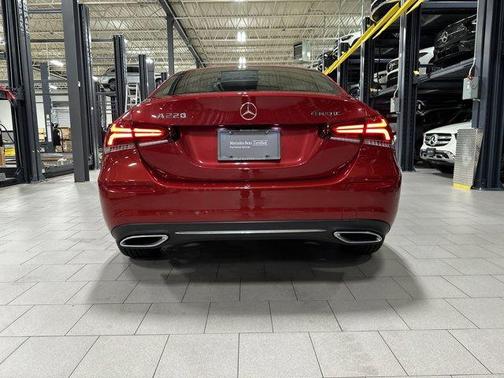 2022 Mercedes-Benz A-Class A 220 4MATIC
