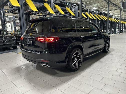 2023 Mercedes-Benz GLS 450 4MATIC