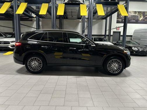 2024 Mercedes-Benz GLC 300 Base 4MATIC