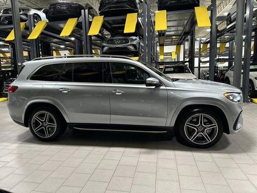 2025 Mercedes-Benz GLS 450 4MATIC