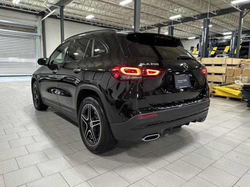 2021 Mercedes-Benz GLA 250 Base 4MATIC