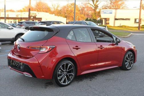 Photo 4 of 28 of 2021 Toyota Corolla Hatchback XSE
