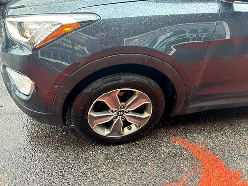 2016 Hyundai SANTA FE SE