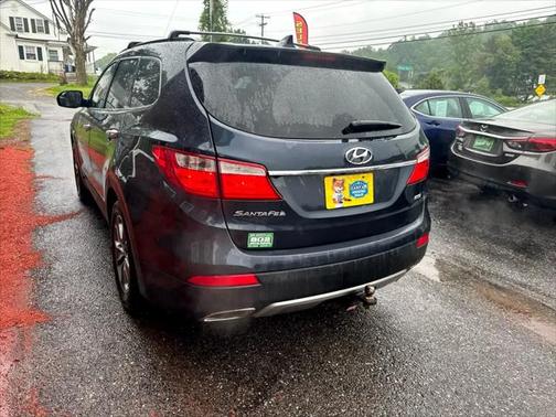 2016 Hyundai SANTA FE SE