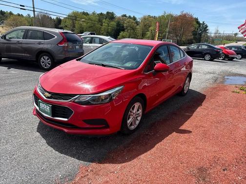 Red 2017 Chevrolet Cruze LT