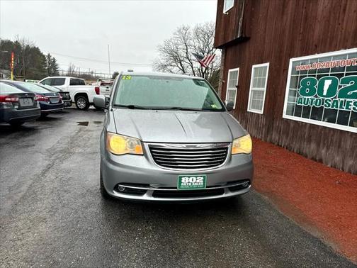2013 Chrysler Town & Country Touring