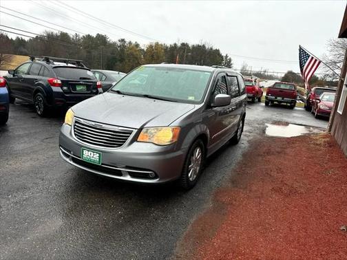 2013 Chrysler Town & Country Touring
