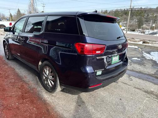 2021 Kia Sedona LX