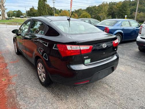 2013 Kia Rio LX