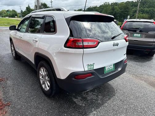 Bright White Clearcoat 2016 Jeep Cherokee Latitude