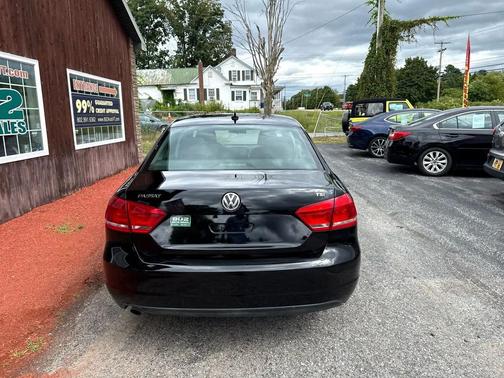 2015 Volkswagen Passat 1.8T S