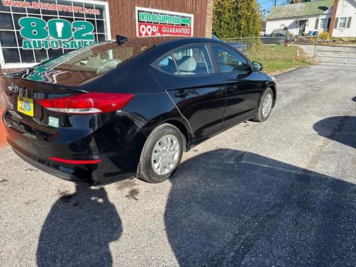 2017 Hyundai ELANTRA SE