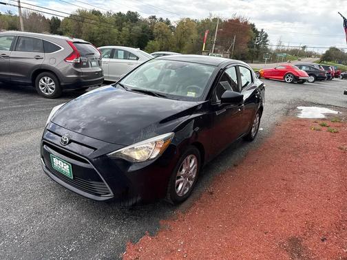 Black 2017 Toyota Yaris iA Base