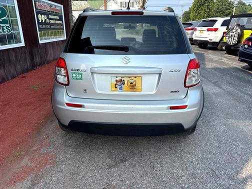 2010 Suzuki SX4 Technology