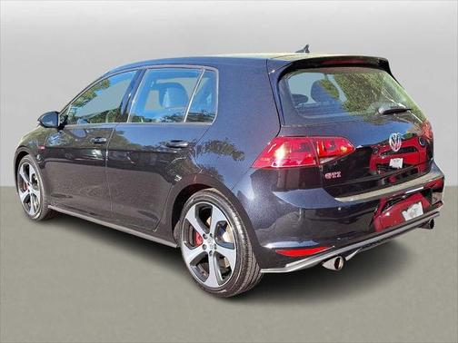 2017 Volkswagen Golf GTI 2.0T SE 4-Door
