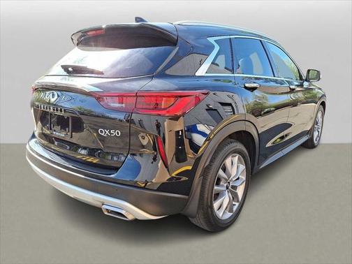 2022 INFINITI QX50 LUXE AWD