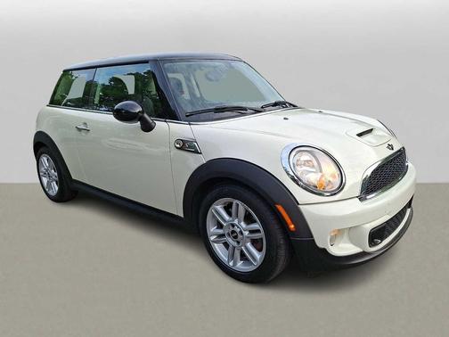 White 2013 MINI Hardtop Cooper S
