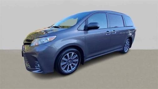 2020 Toyota Sienna XLE Premium