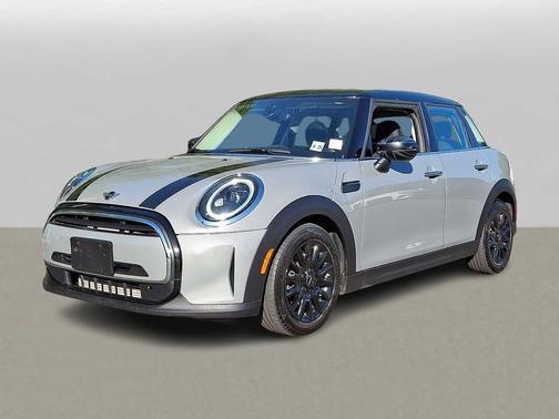 Moonwalk Grey Metallic 2022 MINI Hardtop Cooper