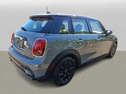 Moonwalk Grey Metallic 2022 MINI Hardtop Cooper