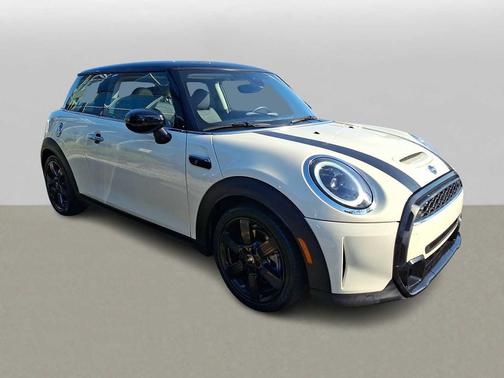 Pepper White 2022 MINI Hardtop Cooper S