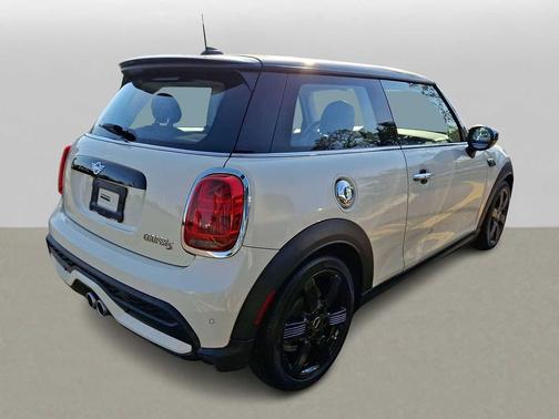 Pepper White 2022 MINI Hardtop Cooper S
