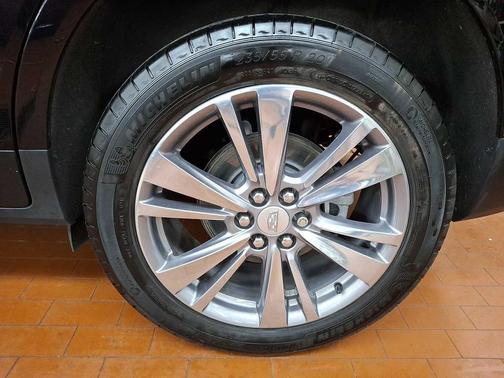 Stellar Black Metallic 2024 Cadillac XT5 Premium Luxury
