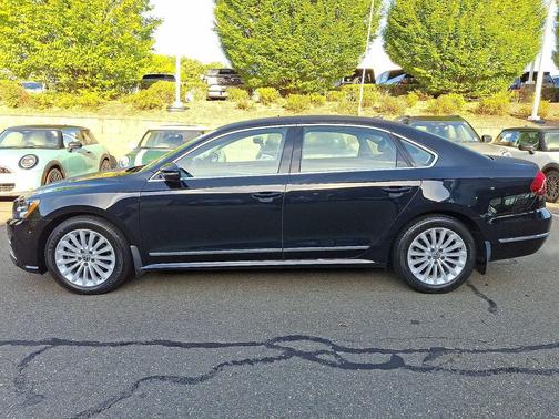 2017 Volkswagen Passat 1.8T SE