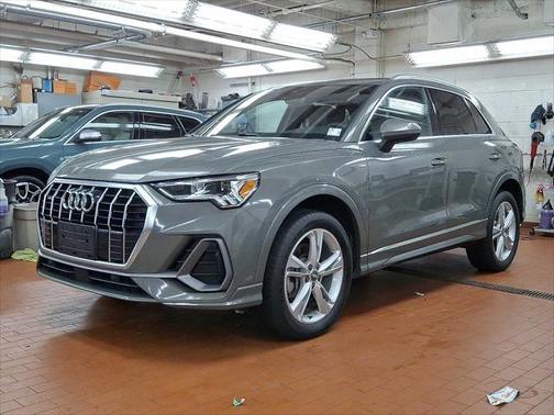 2019 Audi Q3 2.0T S line Premium Plus