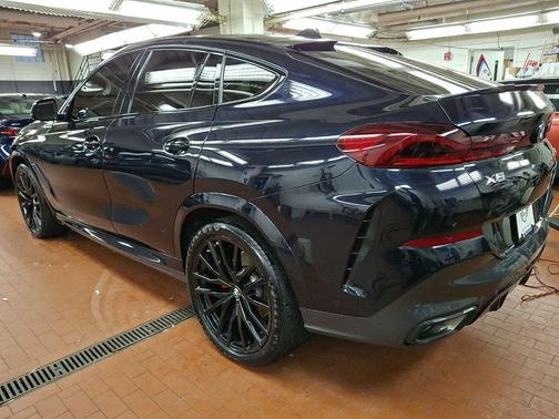 2022 BMW X6 xDrive40i