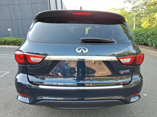 2016 INFINITI QX60 Base