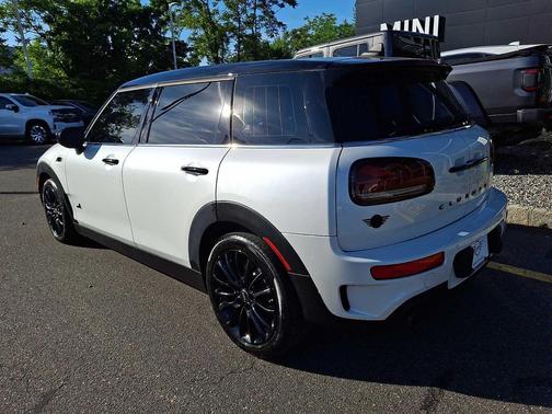 Nanuq White Metallic 2024 MINI Clubman Cooper S ALL4
