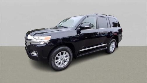 2017 Toyota Land Cruiser Base