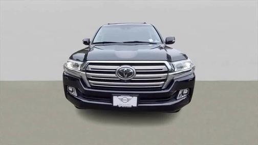 2017 Toyota Land Cruiser Base
