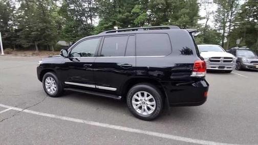 2017 Toyota Land Cruiser Base