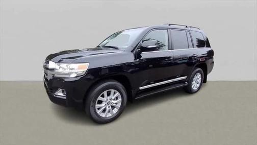 2017 Toyota Land Cruiser Base