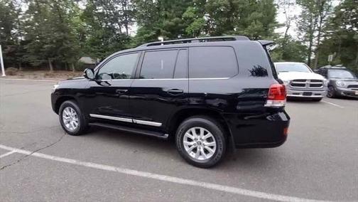 2017 Toyota Land Cruiser Base