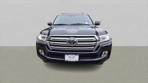 2017 Toyota Land Cruiser Base
