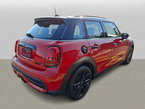 Chili Red 2023 MINI Hardtop Cooper S