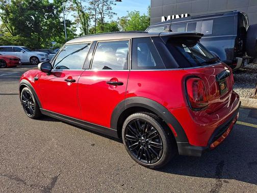 Chili Red 2023 MINI Hardtop Cooper S