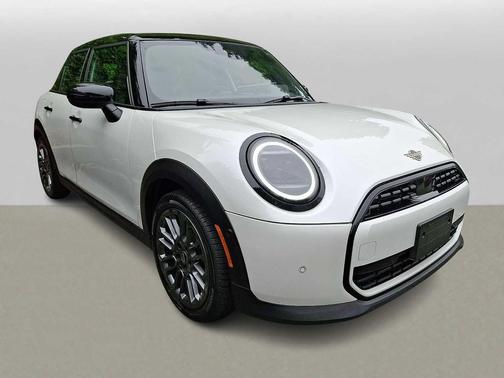 Nanuq White Metallic 2026 MINI Hardtop Cooper