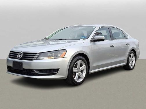 Silver 2013 Volkswagen Passat 2.5 SE