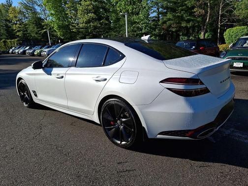 Uyuni White 2023 Genesis G70 3.3T AWD