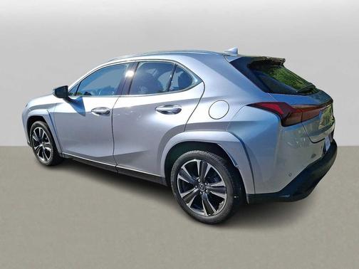 Iridium 2023 Lexus UX 250h Base