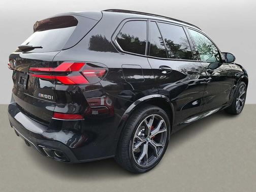 2025 BMW X5 M60i