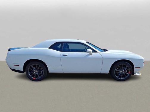 White Knuckle Clearcoat 2023 Dodge Challenger GT