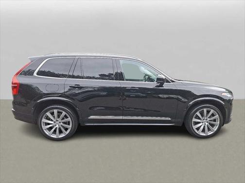 2023 Volvo XC90 B6 Plus 6-Seater
